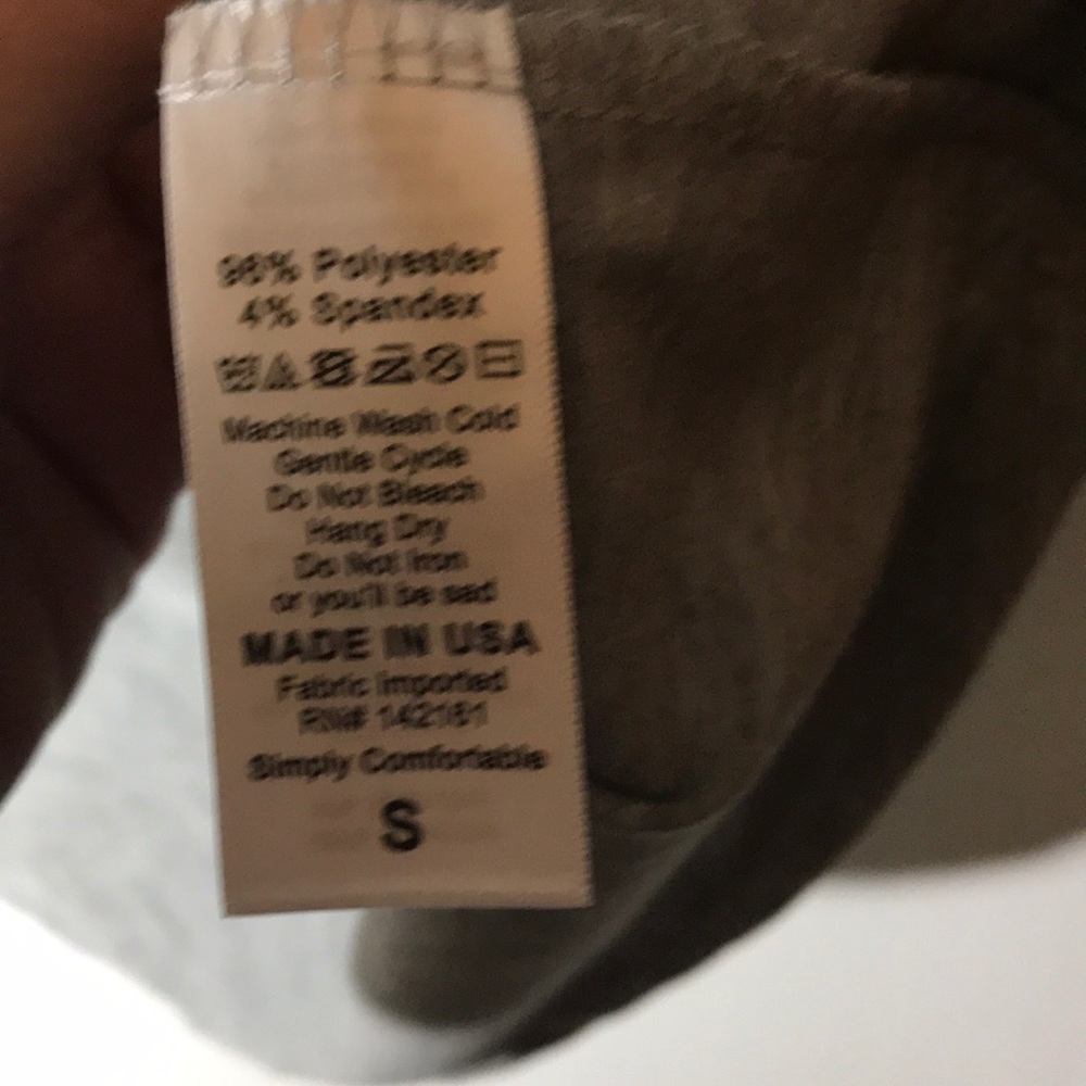 Lularoe Patrick T - Picture 5 of 8
